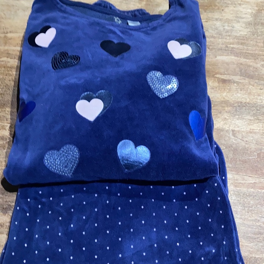 Pajamas for girls in velvet terrycloth. French Brand.